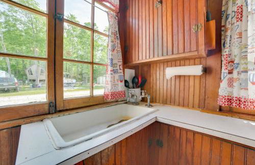 Fish, Boat and Swim Cedarville Gem 6 with Dock Access - Foto 10