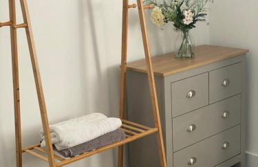 Peterborough City Center Near Healthcare Center One Bed apartment With Free Private Parking Contractors Locum Staff welcome - Foto 24