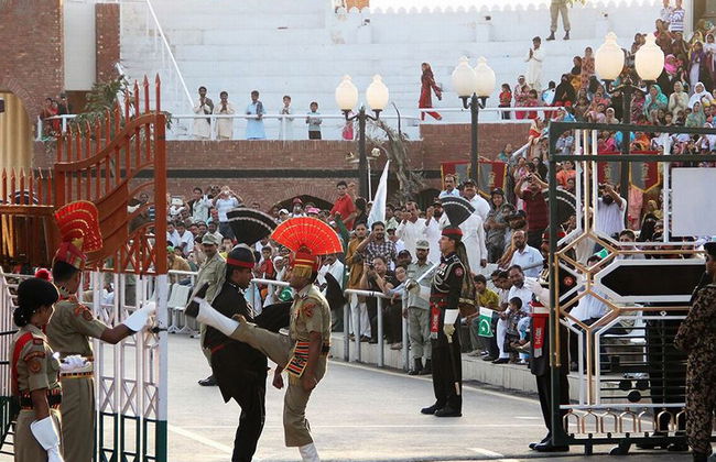Visita à Fronteira de Wagah - Tour Privado de Meio Dia - Foto 3