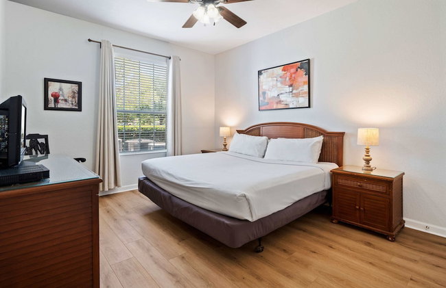 Renovated Condo by Convention Center & I-drive - Foto 13