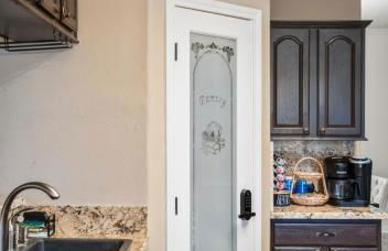 Tropical Escape Pool Jacuzzi Bar in Alvin TX - Photo 64