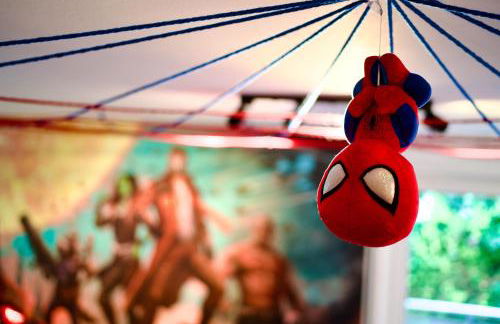 EDLER WOHNRAUM Disney Marvel Studio mit Balkon, Boxspringbett, Kaffeevollautomat, Lift & Parkplatz - Foto 9