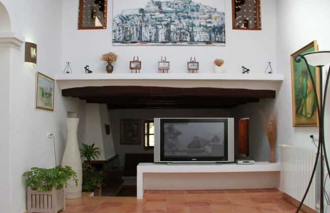 Lush Farmhouse in Sant Miguel de Balansat with Hot Tub & Private Pool - Foto 10