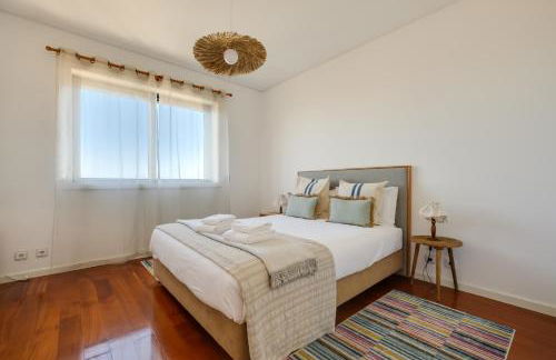 Skyview 2BR with Balcony and Garage - Foto 27