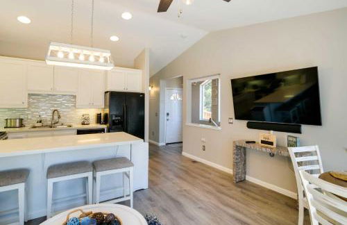 Updated Lake Almanor Retreat with Patio and Grill! - Foto 6