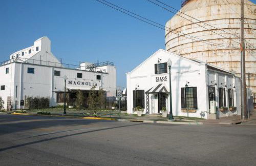 The Noble House Near Magnolia & Baylor W Pool - Photo 5