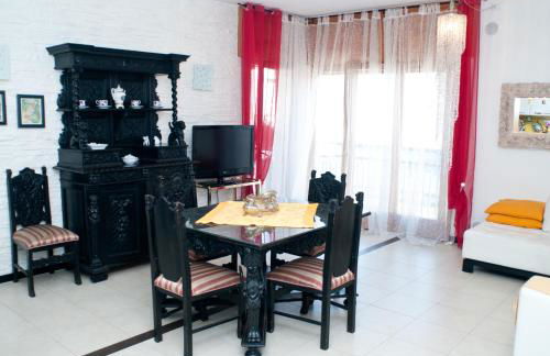 Tami Holidays - Photo 34