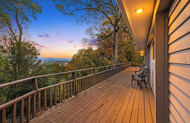 Cabin in the Sky by Avantstay Deck w/ Views - Foto 48