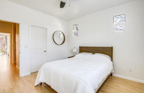 Walk to BART Station Richmond Townhome with Balcony - Photo 16