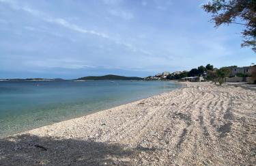 VILLA OCEAN BREEZE with pool - Foto 45