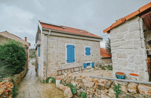 Stone House Zrinski entire apartment 62 m2 - Photo 26