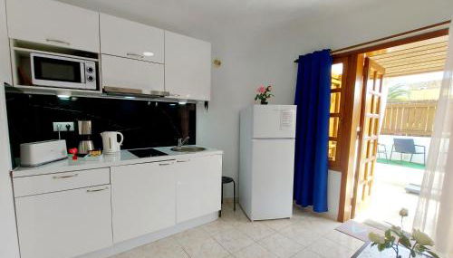 Bungalow with Sunny Private Terrace - Secure Bike or Board Storage - Foto 4, stove, toaster