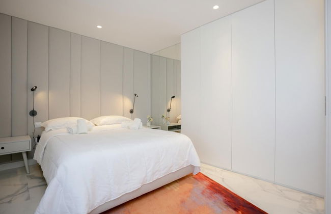 Sea Side Luxury Apartment - Photo 4