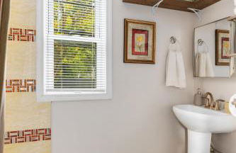 4BR Home Near Downtown Sleeps 10 - Tulip - Foto 17