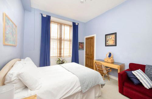Charming 1-Bedroom Edinburgh City Getaway - Foto 21