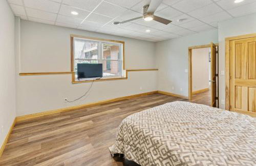 Lakeside 4BR Retreat Private, Peaceful & Scenic villa - Foto 32