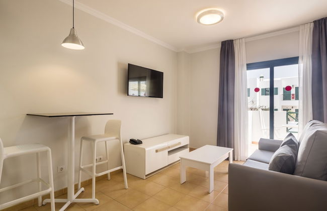 Aparthotel ILUNION Costa Sal Lanzarote - Photo 38