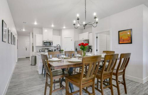 Hot Tub and Game Room Raider Resort in Lubbock - Foto 8