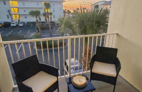 Navarre Beach Landing - Beach Gear Included - Walk to Beach - Sunset Views - Foto 32