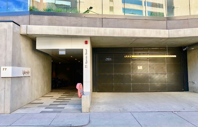 Deluxe and Brand New Lakeside Apartment - Foto 39