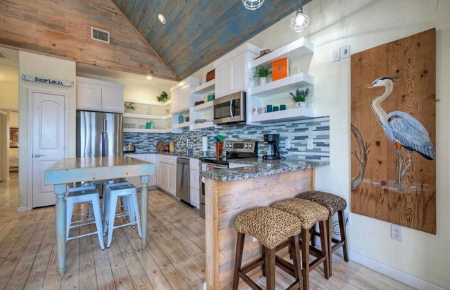 2 Waterfront Homes w/ Views, Pool, Boat Dock Laguna Village Oasis by Avantstay - Foto 24