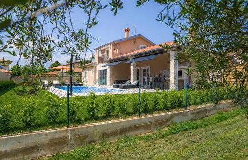 Beautiful Home In Maruzini With Wifi - Foto 18