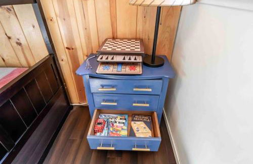 The Cedar House Prime Spot Kayaks & Cool AC - Photo 26