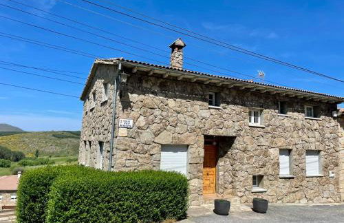 Apartamentos Pico Almanzor - Photo 10