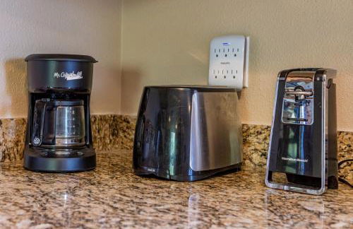 Second Story Suite with Balcony - Photo 4