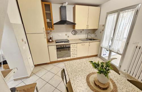 La CasEtta Bilocale Centrale con Terrazza ParkFree Wifi MiniPC PS4 AC - Foto 20