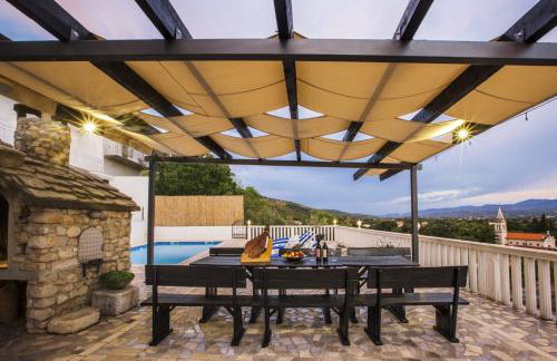 Holiday home Leko with outdoor pool and hot tub , can fit 22 people - Foto 20