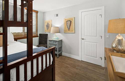 Stunning Beach Home - large patio, parking, ac & dog friendly! - Foto 9