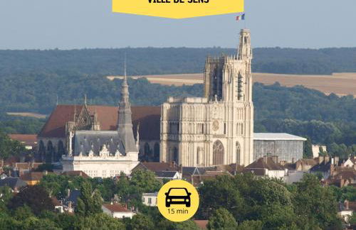 L'Expédition - By BEST KEYS - Expérience Unique - Déco Immersive - Lit Queen Size & Canapé Convertible - Centre Ville - Smart TV - Machine à Café Nespresso - Netflix & WiFi ILLIMITÉ - Check-in Autonome - Parking Gratuit - Foto 20