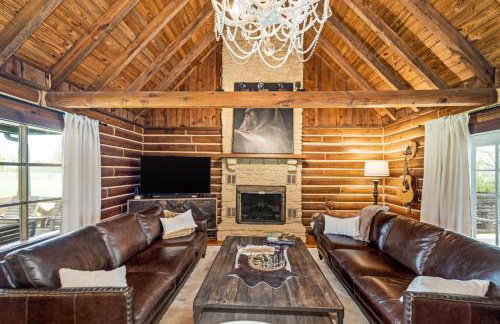 3BR Luxury Log Cabin Near Franklin - Foto 49