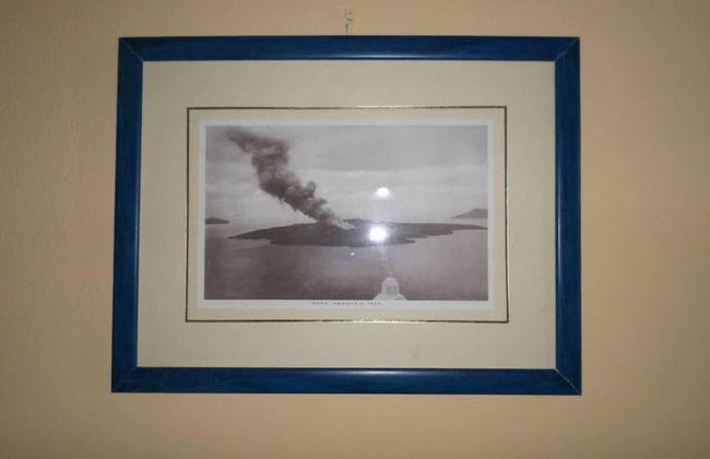 Santorious Cavehouse - Photo 24