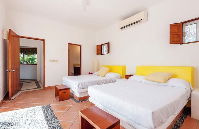 Isabela Ixtapa - Photo 1