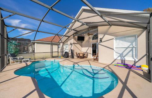 South Facing Pool with Stunning Lake View - Family Friendly Home - Nr Disney - Foto 32