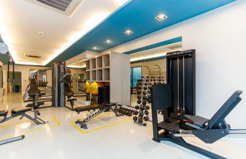 Luxuoso Apt Batel - 4 Minutos do Shopping Pátio Batel c/ Garagem, Piscina, Sauna e Academia - Foto 35