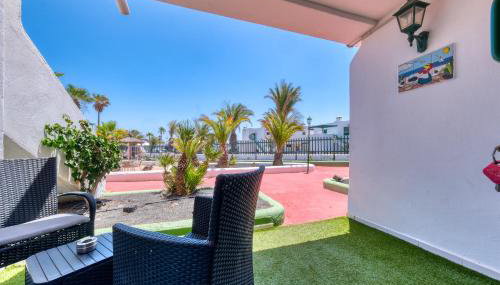 Apartment La Vela Azul - Pool & Tennis - Free AC & Good WIFI - By Lanzarote Vacation Homes - Foto 2