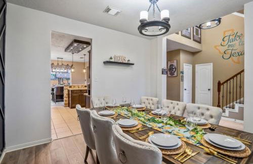 Tropical Escape Pool Jacuzzi Bar in Alvin TX - Photo 4