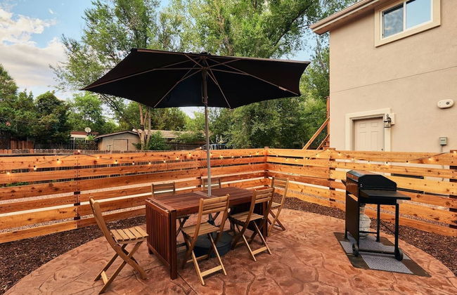 2BR Olympic Center Downtown - Photo 23