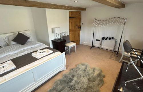 Farmhouse - Sleeps 6 - Near Alton Towers Peak Dist - Foto 13