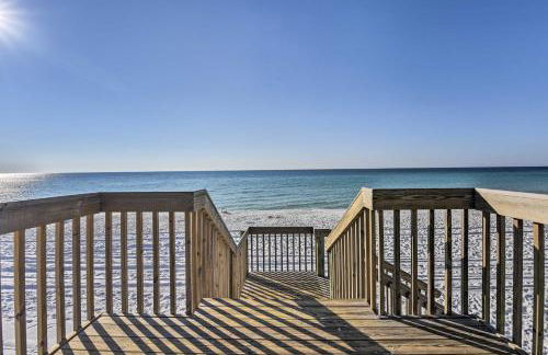 Walk to Beach Resort Retreat with Balcony in Destin - Foto 20