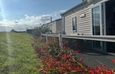 Luxury Holiday Home in Anderby Creek - Photo 8