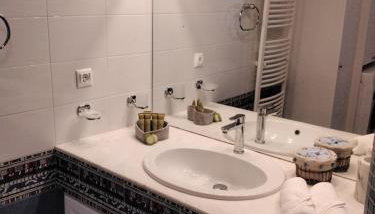 Luxury apartment in the center of Pythagorion - Photo 3