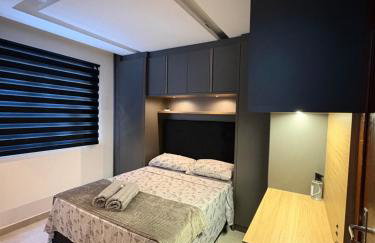 Apartamento com Wifi, ar condicionado e estacionamento - Foto 1