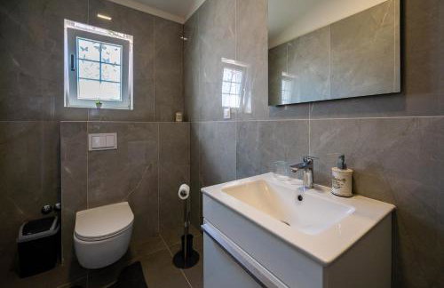 Villa Mirage with Private Heated Pool - Photo 25