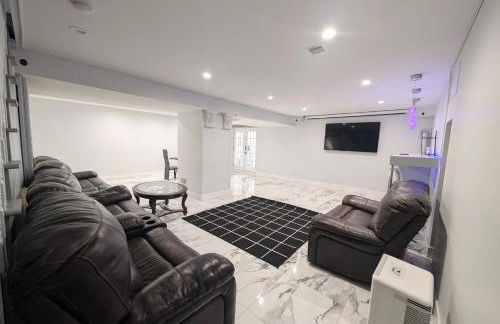 Home in Mount Pocono - Sauna & Lakefront - Foto 16