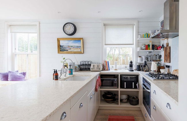 Beachfront House w Pool Steam - Photo 39