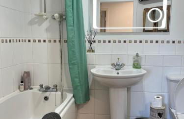 2 Bed Modern Apartment - Foto 3